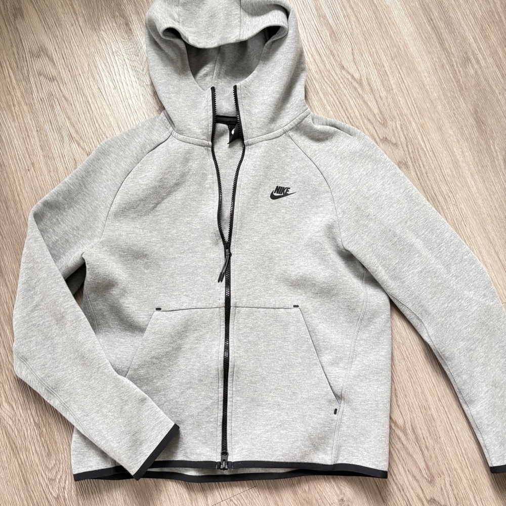 Nike Gray Hoodie with Front Zipper Vest Women size M